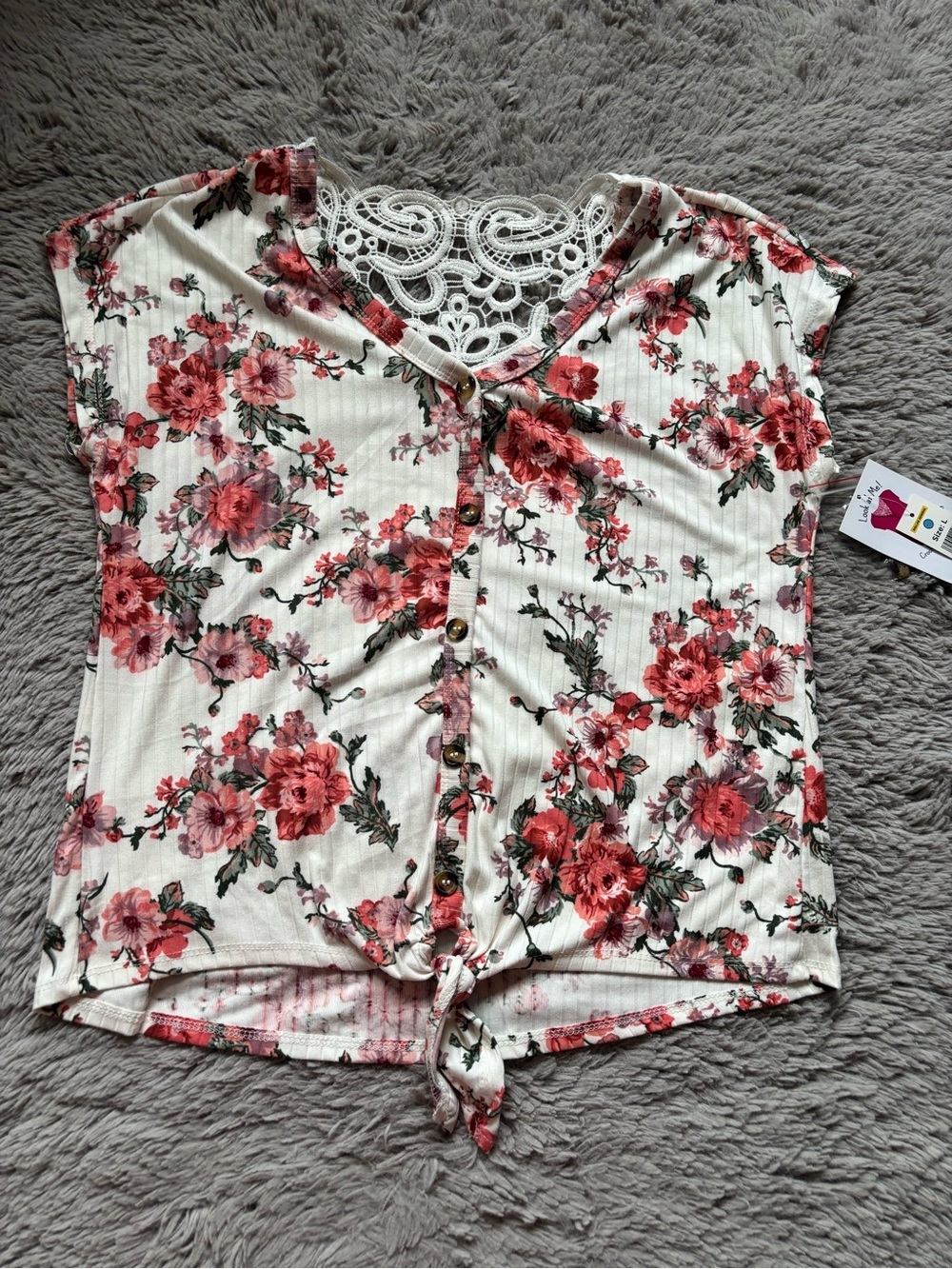 NWT Bobbie Brooks Cream Floral Button-Tie Women’s Top size Large